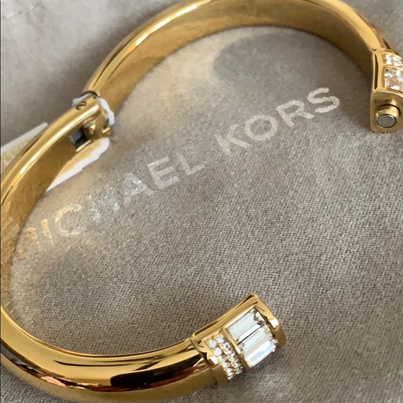 MICHAEL KORS Gold Bracelet with Super Bling! - Picture 3 of 4